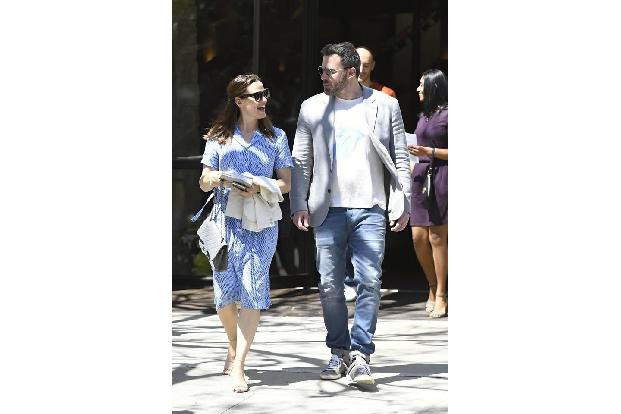 Es ist schon kurios: In den zehn Jahren ihrer Ehe hatten sich Jennifer Garner und Ben Affleck selten öffentlich so strahlend...