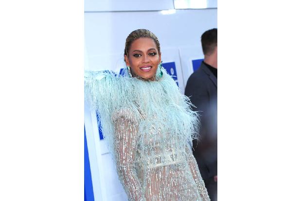 ...sprengte mit ihrer Ankündigung, Zwillinge zu erwarten, das Internet: Am 1. Februar ließ Beyoncé auf ihrem Instagram-Accou...