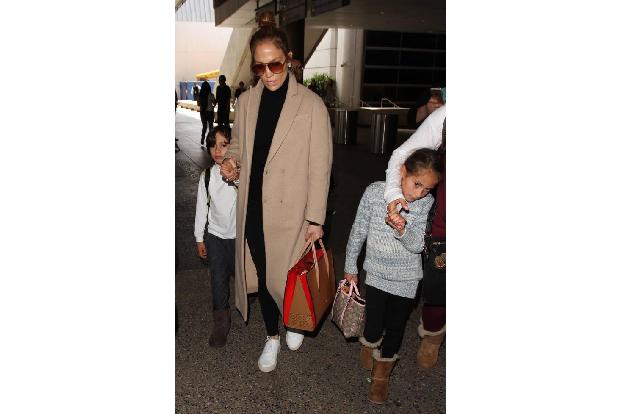 ...Jennifer Lopez ist seit acht Jahren voller Liebe erfüllt - dank den Zwillingen Max und Emme, die sie mit ihrem Exmann Mar...