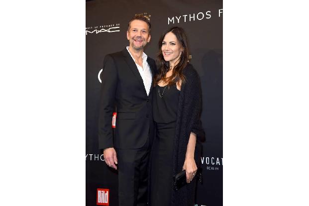 ...den roten Teppichen des Landes - derzeit vermehrt im Zuge der Berlinale. Wohin man auch blickt: Alleine sieht man die Sch...