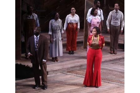 ...verhielt sich auf jeden Fall Jennifer Hudson bei ihrem Theaterdebüt. Sie war 2015 der Star einer Inszenierung des Romans ...