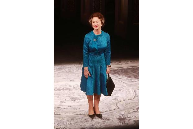 ...Queen ist und bleibt eine ihrer Paraderollen: 2006 verkörperte Helen Mirren Königin Elizabeth im Film 'The Queen', rund n...