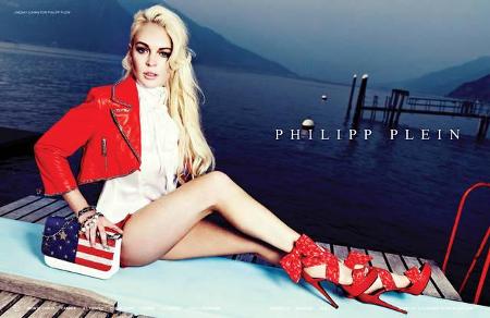 ...der ersten prominenten Fans war übrigens Lindsay Lohan, die 2012 in einer großen Werbekampagne für den Modemacher posiert...