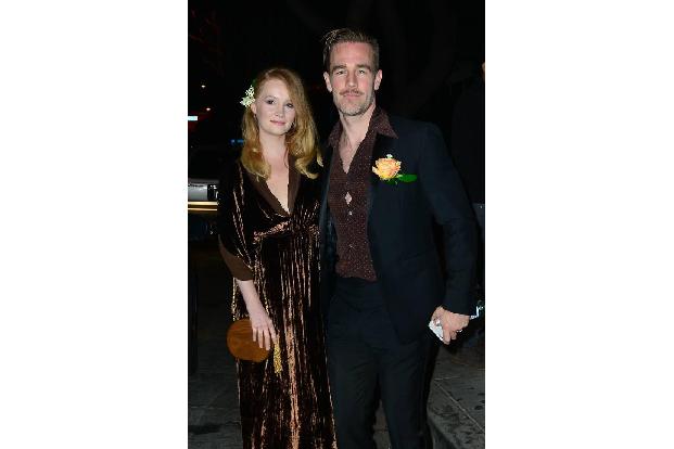 ...einer kam in Begleitung: Mr. 'Dawson's Creek' James Van Der Beek. Der hatte seine Frau Kimberly Brook im Schlepptau. Das ...