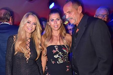 Die Bertelsmann-Party fand wie alle Jahre wieder in Berlin statt, wo sich Gäste aus Medien und Kultur, Politik, Wirtschaft u...