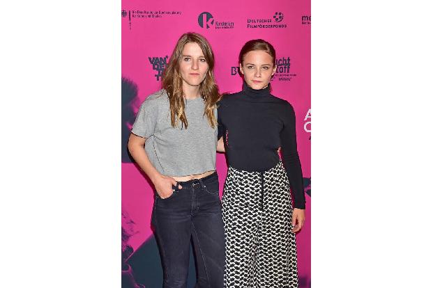 Helene Hegemann schrieb vor Jahren ihren ersten Roman 'Axolotl Roadkill', ein paar Plagiatsvorwürfe später kam nun der Film ...