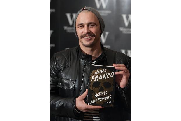 ...Männer so gar nicht zu Stift und Papier greifen würden - doch James Franco bewies 2011 mit 'Palo Alto' das Gegenteil. Dar...