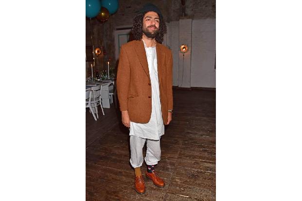 ...Halbschwester Anna Ermakova übrigens auch, Noah Becker hingegen sorgt eher mit schrägen Auftritten für Schlagzeilen. Zwei...