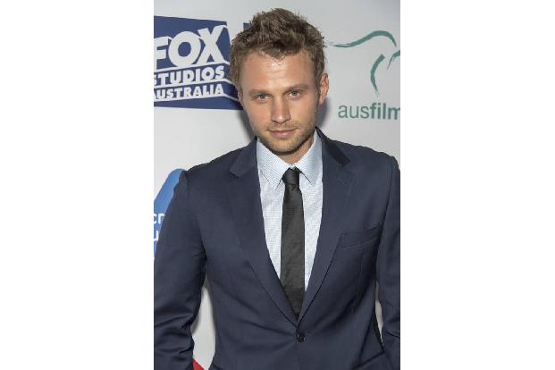 ...hat Matt Levett ebenfalls das Potential für einen internationalen Durchbruch - wer weiß? Bisher hat er sich nur in Down U...