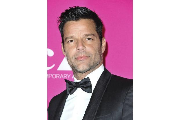 ...spendete auch Ricky Martin und hat noch gleich die Kampagne YouCaring ins Leben gerufen, wo mittlerweile einiges an Geld ...