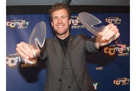 Luke Mockridge musste den Preis als 'Beste Komikerin/Bester Komiker' zwar Kollegin Carolin Kebekus überlassen, dafür sahnte ...