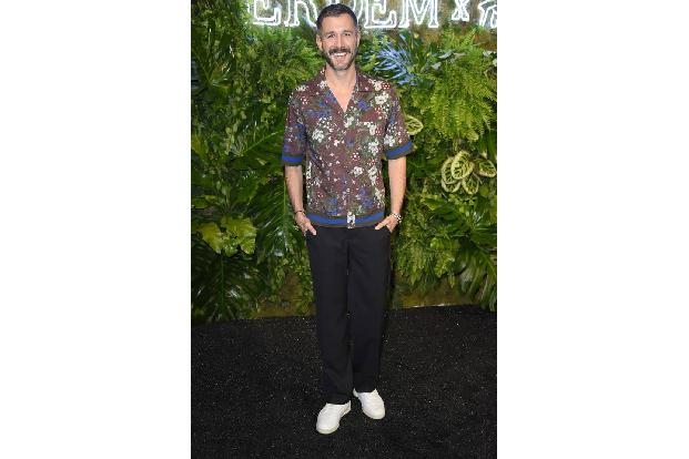 ...die meisten Stücke bereits ausverkauft. Auch das Hemd von Jochen Schropp können hartgesottene Fashionistas wohl nur noch ...