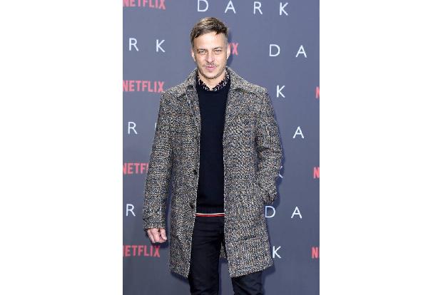 ...die schicksten Mäntel endlich tragen kann, weiß 'Game of Thrones'-Darsteller Tom Wlaschiha. Der sollte sich auf jeden Fal...