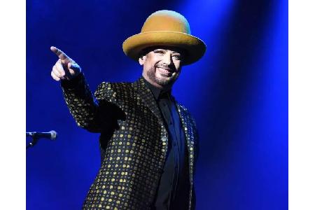 Boy George ist und bleibt ein Bühnenstar. Berühmt für seine außergewöhnlichen Looks begeistert der Brite schon seit den 80er...