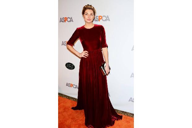 ...machte auch Jessica Harts Robe zu etwas Besonderem. Das Model weiß einfach, wie man einen bemerkenswerten Auftritt hinleg...