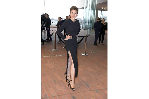 ...Vanessa Blumhagen eher aus dem Fernsehen bekannt ist, ging die Moderatorin an diesem Abend leer aus. Für ihren Beinschlit...