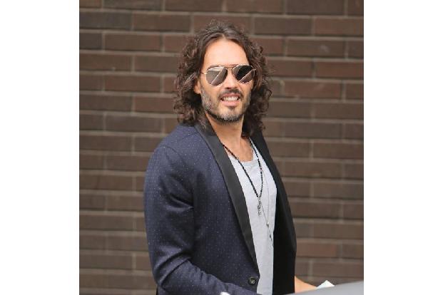 ...doch lieber die Frisur von Russell Brand, liebe Männer? Denn so halblang ist nicht nur dank Bob bei Frauen derzeit richti...
