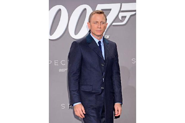 Am Dienstagabend wurde es tatsächlich bestätigt: Daniel Craig hängt seinen Job als James Bond nun doch nicht an den Nagel un...