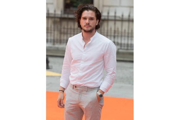 Kit Harington ist als John Snow zu einem wahren Frauenschwarm mutiert. Aber wen wundert's bei diesem gut aussehenden Mann! '...