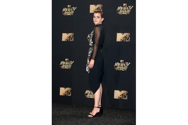 ...hat sich Emma Watson gekrallt. Der 'Harry Potter'-Star überzeugte mit ihrer Rolle in Disneys 'Die Schöne und das Biest' u...