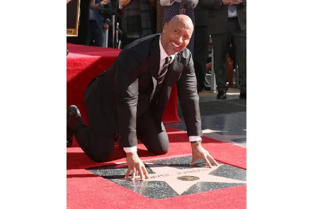 ...belegt Dwayne Johnson. Sagenhafte 1,5 Milliarden Dollar hat er mit seinen Filmen 'Fast & Furious 8', 'Baywatch' und 'Juma...