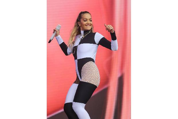 ...Rita Ora getragen - aber die kann ja bekanntlich alles tragen. An den strahlenden Gesichtern der Stars lässt sich erkenne...