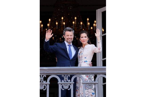 …woanders ging es dafür für Kronprinz Frederik von Dänemark und seine Mary. Die flogen nach ihrer Trauung im Jahr 2004 liebe...