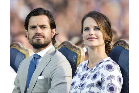 …Prinz Carl Philip von Schweden und seine Frau Sofia ging es stattdessen auf die Privatinsel Laucala auf Fiji. Eine Nacht ko...