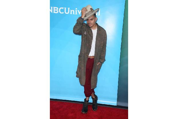 ...Schauspieler Evan Ross rockte das Event mit einer stylishen Kopfbedeckung. Zeichnet sich hier etwa ein Trend unter den He...