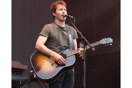 ...Schmusesänger James Blunt - würde dieser auf der Hochzeitsparty seinen Hit 'You're Beautiful' anstimmen, bliebe sicherlic...