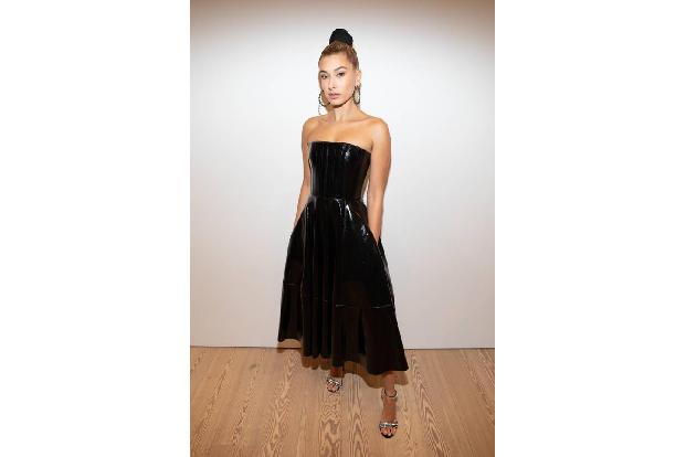 Hailey Baldwin ist mit Shawn Mendes zusammen! Das meinte jedenfalls die Gerüchteküche, nachdem die beiden auf der MET-Gala 2...
