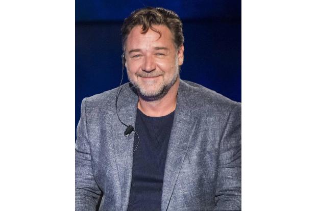 ...Russell Crowe und Terri Irwin, die Witwe des legendären Crocodile Hunter, doch an den Liebesgerüchten 2016 war nichts dra...