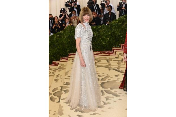 SIE war die Frau des Abends, wie immer aber eher dezent gekleidet: 'Vogue'-Ikone Anna Wintour ist seit Jahren für die Met Ga...