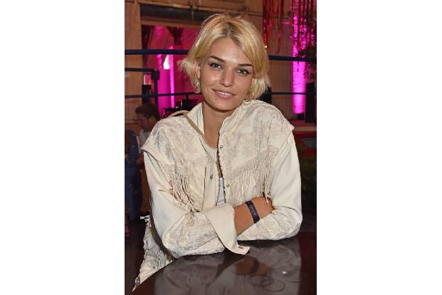 ...Luisa Hartema, die 2012 die siebte Staffel von 'Germany's Next Topmodel' gewann, hatte sich für ein unauffälliges, besche...