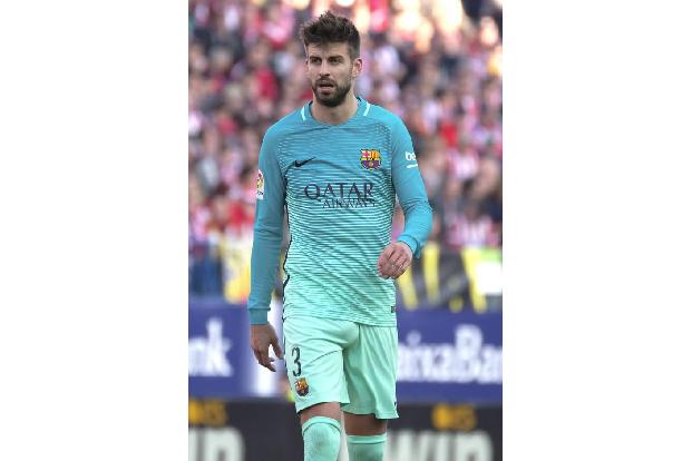 …Gerard Piqué, der seit 2011 mit der kolumbianischen Pop-Rock-Sängerin Shakira liiert ist und zwei gemeinsame Kinder namens ...