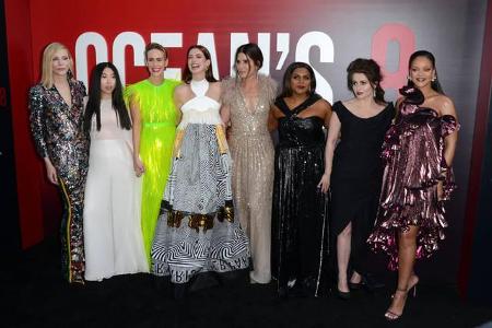 DAS sind die magischen Acht: Cate Blanchett, Awkwafina, Sarah Paulson, Anne Hathaway, Sandra Bullock, Mindy Kaling, Helena B...