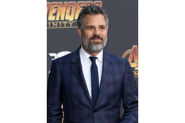 ...Mark Ruffalo zeigt sich ähnlich besorgt über die Zukunft unseres Planeten. Dabei tritt er ganz besonders für saubere Ener...