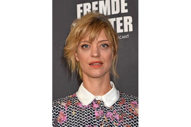 …deutschen Schauspielerin Heike Makatsch und ihrem britischen Schauspiel-Kollegen, der seit 2006 als 007-Agent James Bond in...