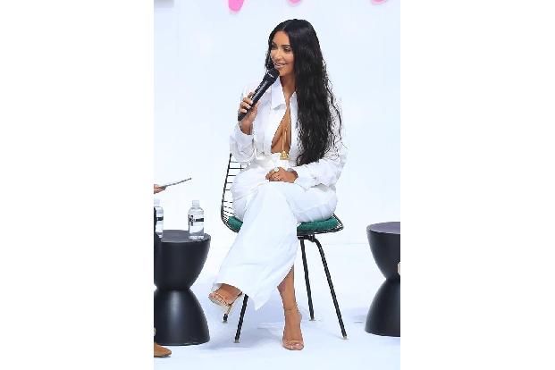 Kim Kardashian soll ihrem Mann gedroht haben, Details aus ihrem Eheleben gefälligst geheim zu halten. Denn Rapper Kanye West...