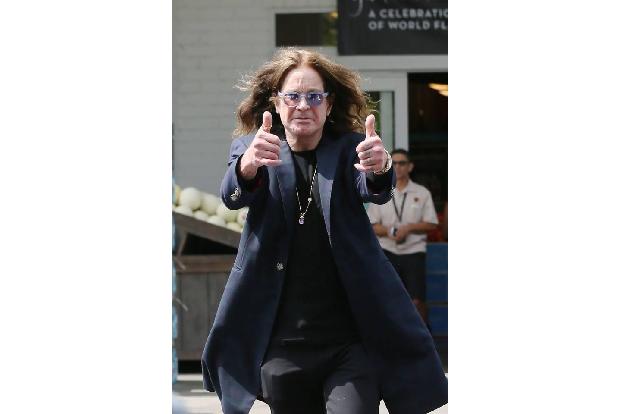 ...Ozzy Osbourne wissen, wann es Zeit ist, das Mikro auszumachen. Demnächst geht der legendäre Rocker auf Abschiedstournee m...