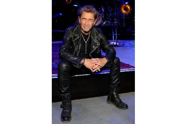 ...Peter Maffay hat Mark es allerdings schwer, denn das Urgestein hatte mit seinem Live-Album 'MTV Unplugged' im November 20...