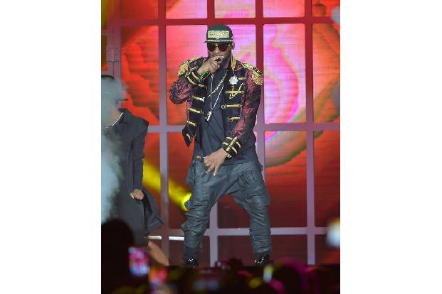 ...sah das auch die Ex-Frau von Rapper R. Kelly. Nachdem die beiden sich hatten scheiden lassen, setzte sich seine Ex dafür ...