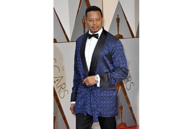 ...scheint auch Terrence Howard keine Probleme zu haben. Nachdem er seine Frau geschlagen haben soll, wurde ihr 2011 eine ei...