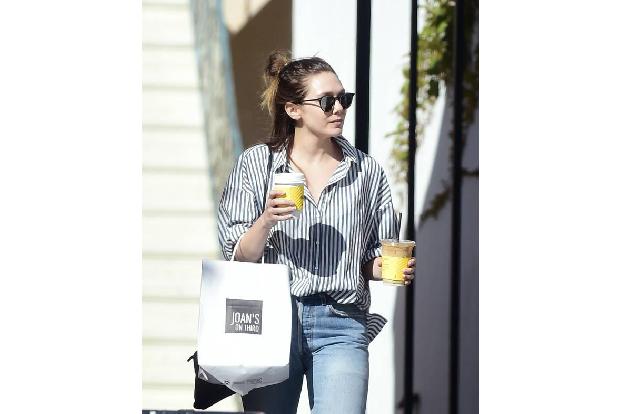 Gestern in Los Angeles: Eine Modekennerin schlendert mit zwei Kaffees in der Hand über die Straße. Nichts Besonderes, denken...