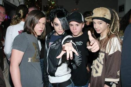Seit 2001 machen Georg Listing, Gustav Schäfer, und die Zwillinge Bill und Tom Kaulitz zusammen Musik. Hier sieht man die vi...