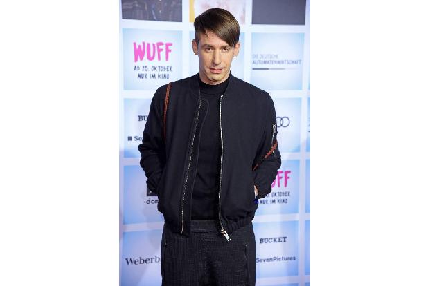 ...Kilian Kerner kam zu dem Event in der deutschen Hauptstadt. Der Film von Regisseur Detlev Buck über die Hund- Mensch-Bezi...