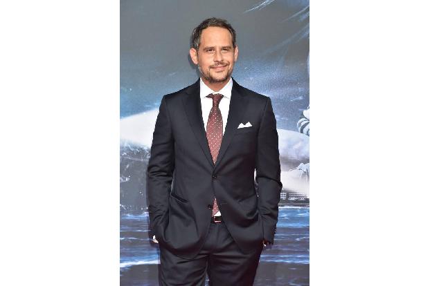 ...in einer echten Pathologie und sezierten dort Silikon-Leichen. Eine Erfahrung, die Moritz Bleibtreu immer noch stark in E...