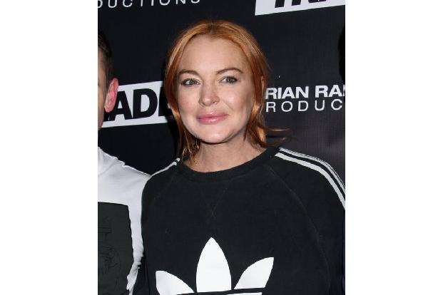 Am Wochenende machte Lindsay Lohan Schlagzeilen, als sie aus bislang nicht geklärter Ursache mit einer Flüchtlingsfamilie au...