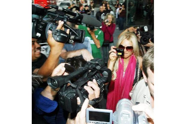 ...die Liste mit weiteren Autounfällen und Vorwürfen häuslicher Gewalt beliebig fortführen. Es wird stiller um den Star, als...