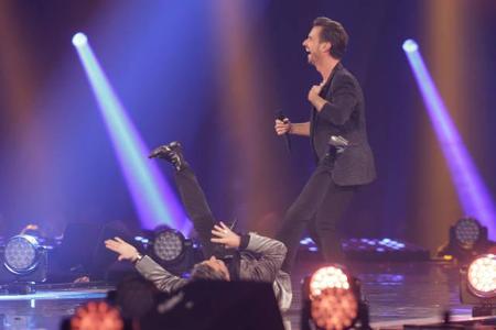 ...Florian Silbereisen und Thomas Anders. Ersterer führte als Moderator durch die kunterbunte Show, trällerte aber auch ein ...